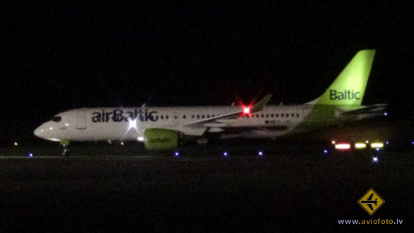 Airbus A220-300